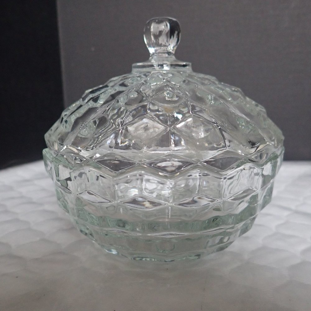 Colony Whitehall Clear 5 1/4" Candy Dish with Lid